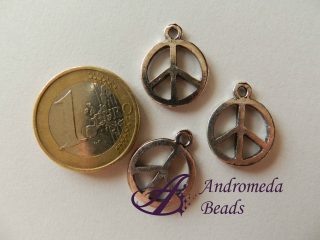 1 ciondolo / charm "Peace" in metallo