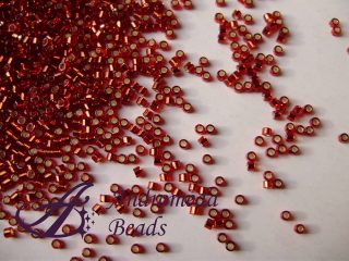Miyuki Delica 11/0 colore 1202 Silver Lined Dark Cranberry 5g