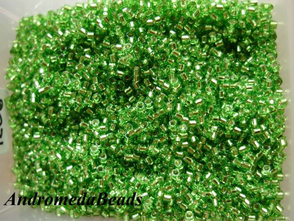 Miyuki Delica 11/0 colore 1206 Crisp Green Apple Silver Lined 5g