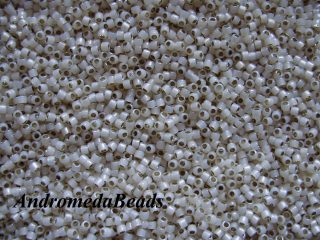 Miyuki Delica 11/0 colore 1451 Silver Lined Pale Cream Opal 5g