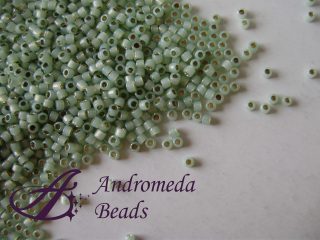 Miyuki Delica 11/0 colore 1454 Silver Lined Moss Opal 5g