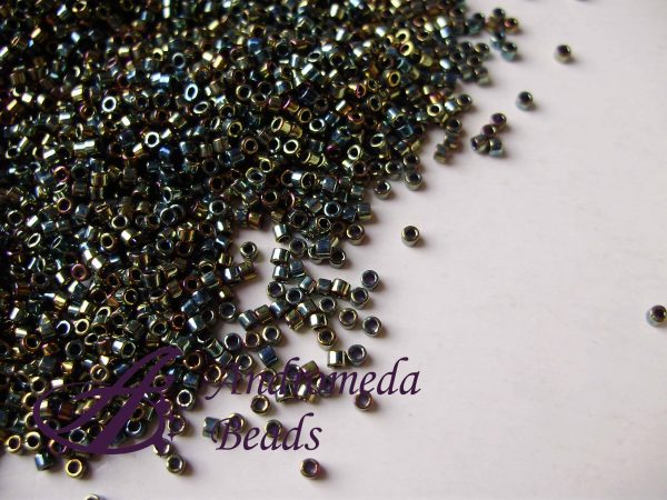 Miyuki Delica 11/0 colore 24 Metallic Green Iris 5g
