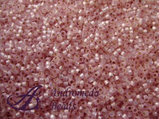 Miyuki Delica 11/0 colore 624 Silver Lined Pale Rose 5g
