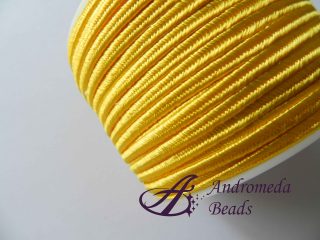 1 Metro Sfuso di Piattina Soutache 3mm colore Giallo