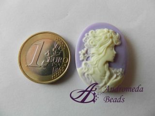 Cammeo con Dama in Resina 30x23mm colore Lilla