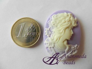 Cammeo con Dama in Resina 38x28mm colore Lilla